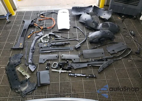 2022 Rivian R1T Launch Edition из США, поврежденный, VIN 7FCTGAAL7NN006406